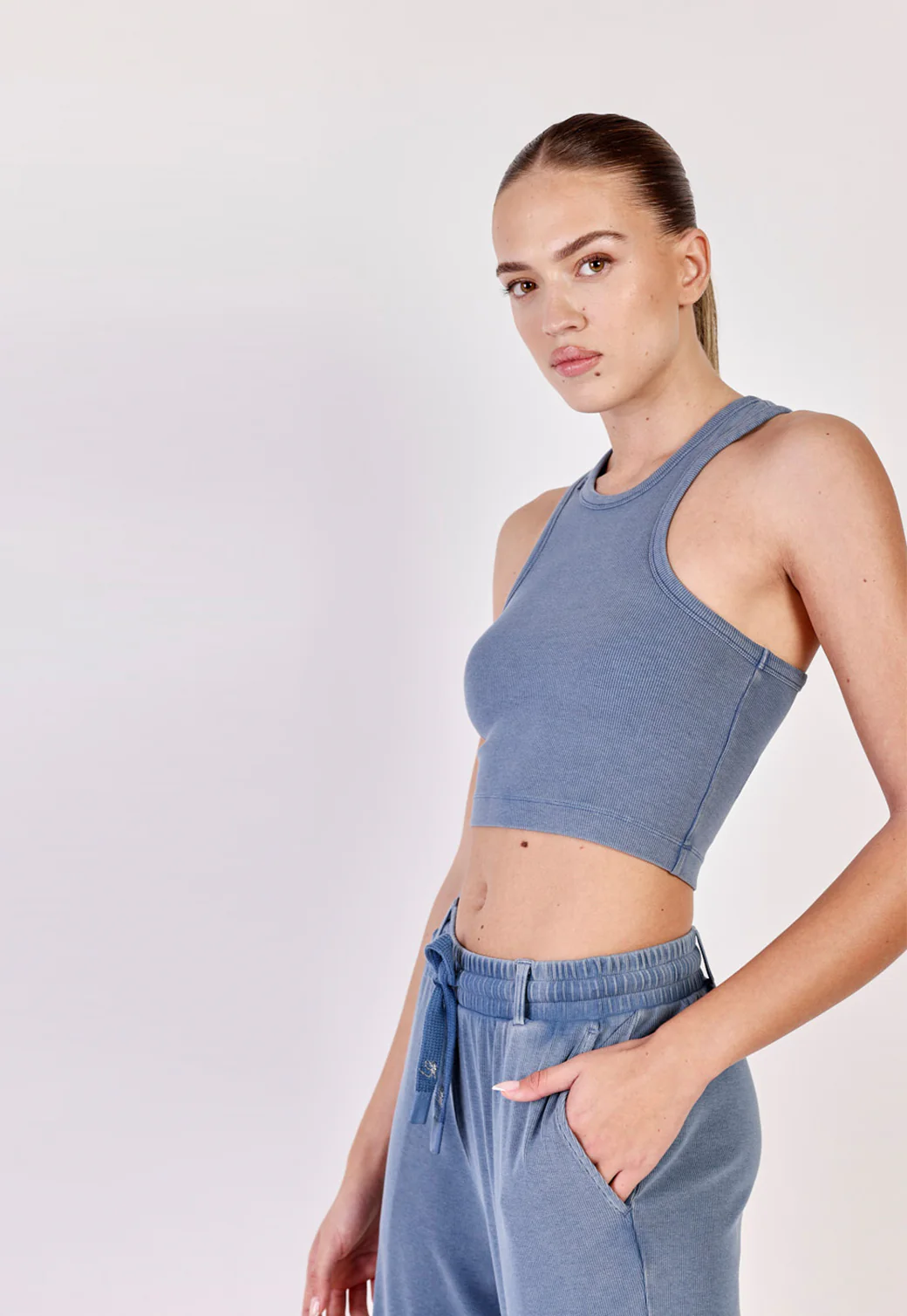 גופיית בייסיק Crop Rib נשים - Image 2