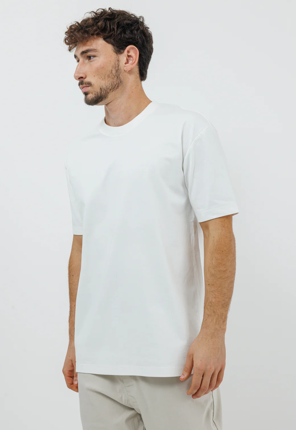 טי שירט לגברים בצבע לבן - Image 6