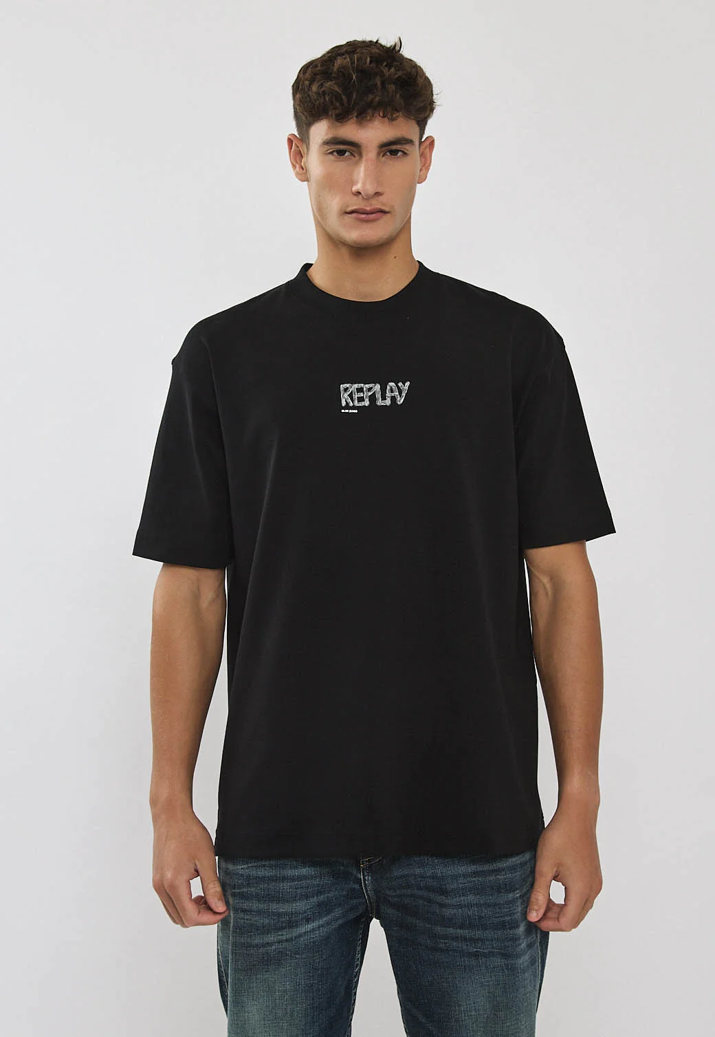 טי-שירט לגברים בצבע שחור עם הדפס לוגו בגב - Image 5