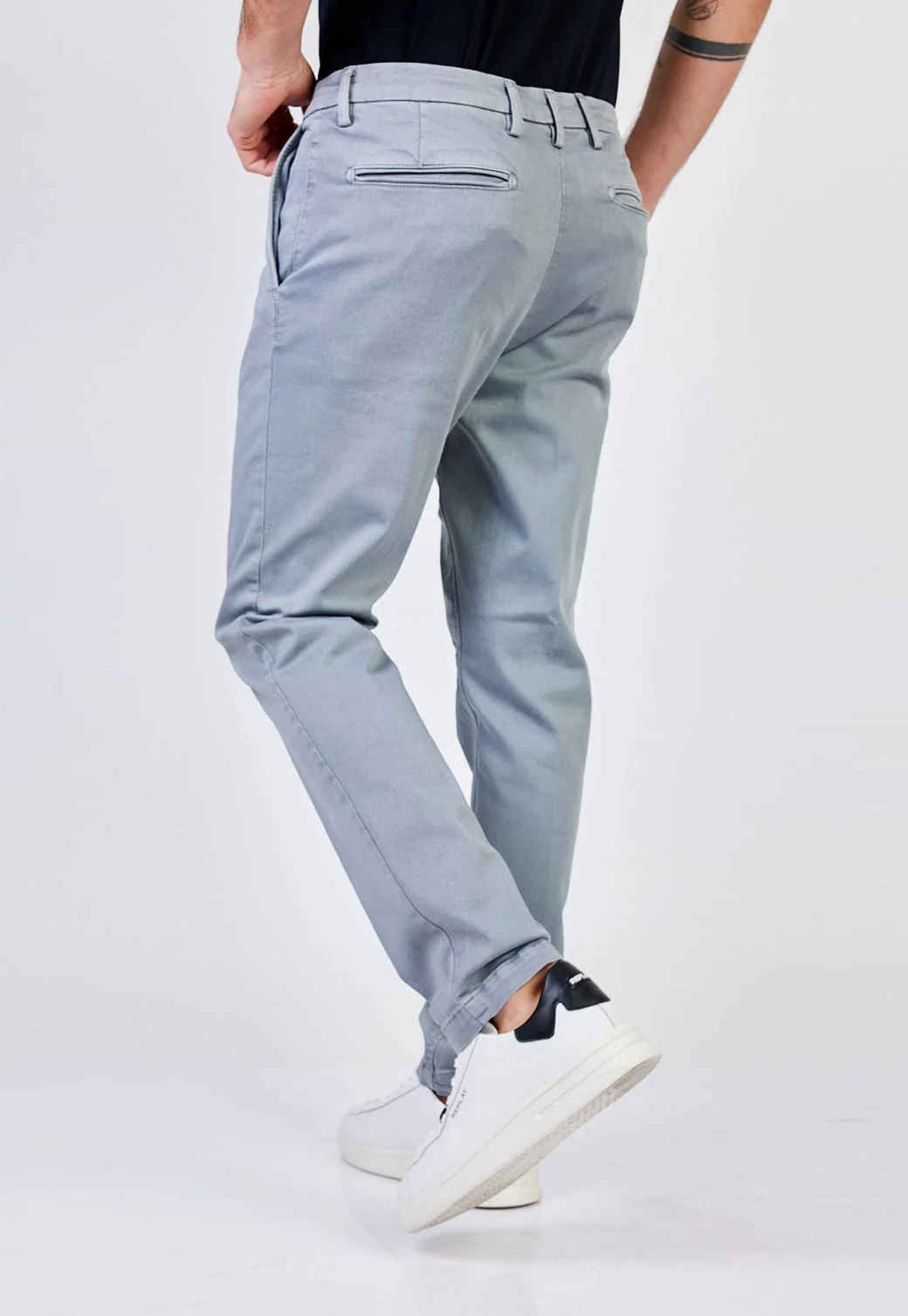 מכנסיים Extra Light Chino גברים - Image 3