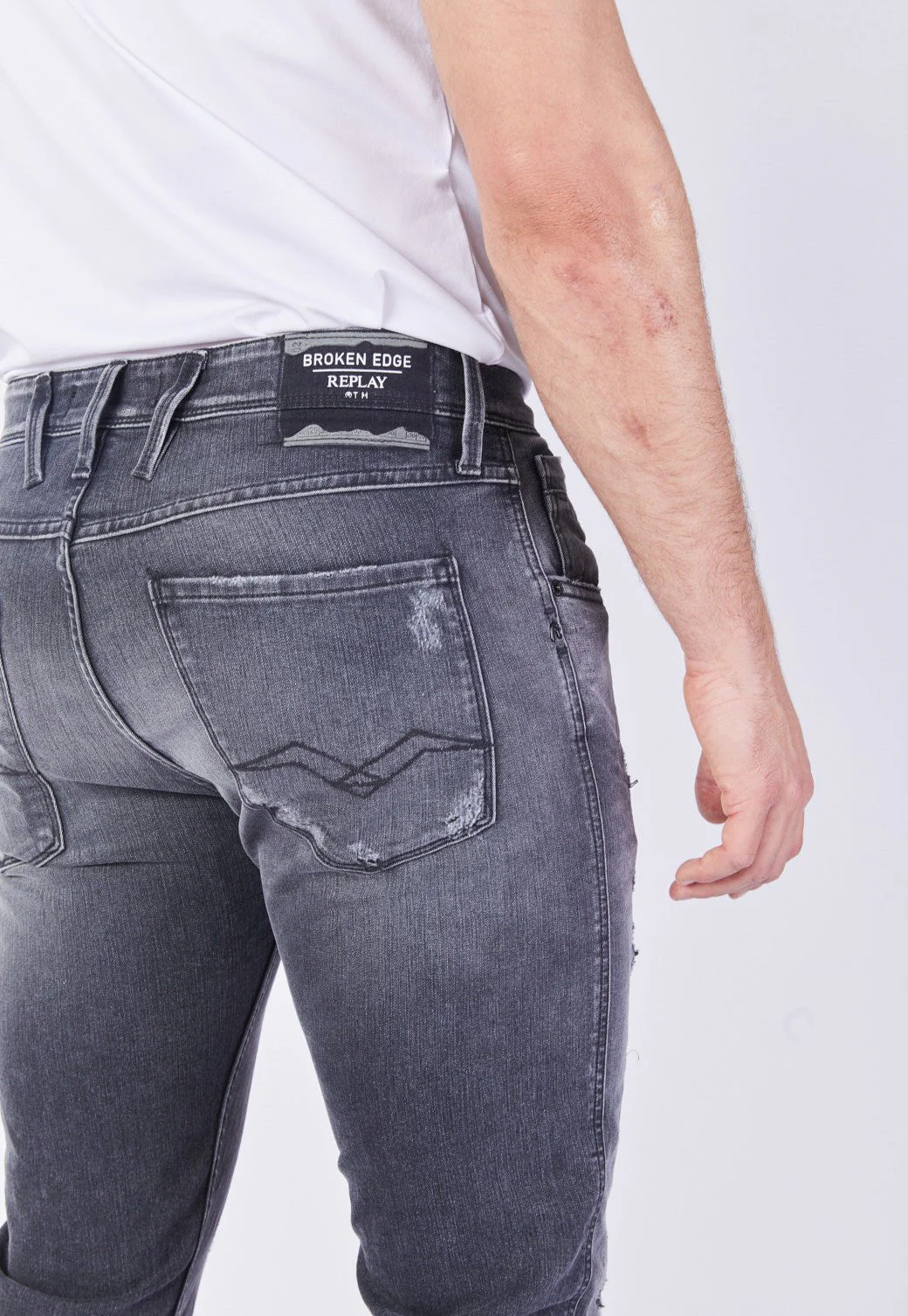 ג'ינס Slim Fit BRONNY עם קרעים מתופרים גברים - Image 6