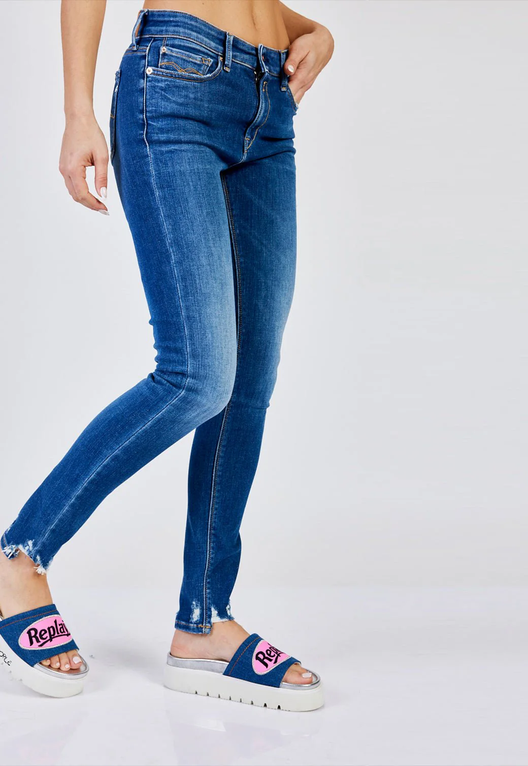 מכנסי ג'ינס LUZIEN Skinny Fit נשים - Image 2